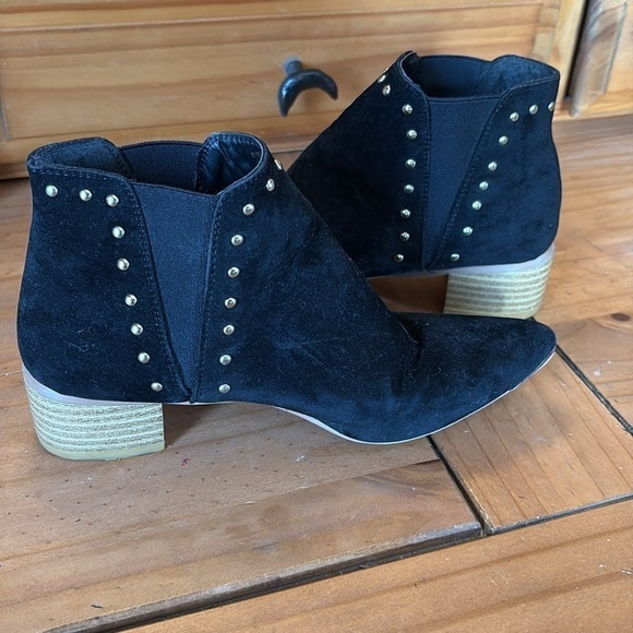Black velvet studded slip on shoes boots booties block heel size 7 - Picture 7 of 16